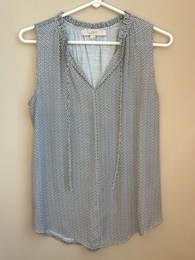 LOFT Black & White Sleeveless V-Neck Printed Blouse